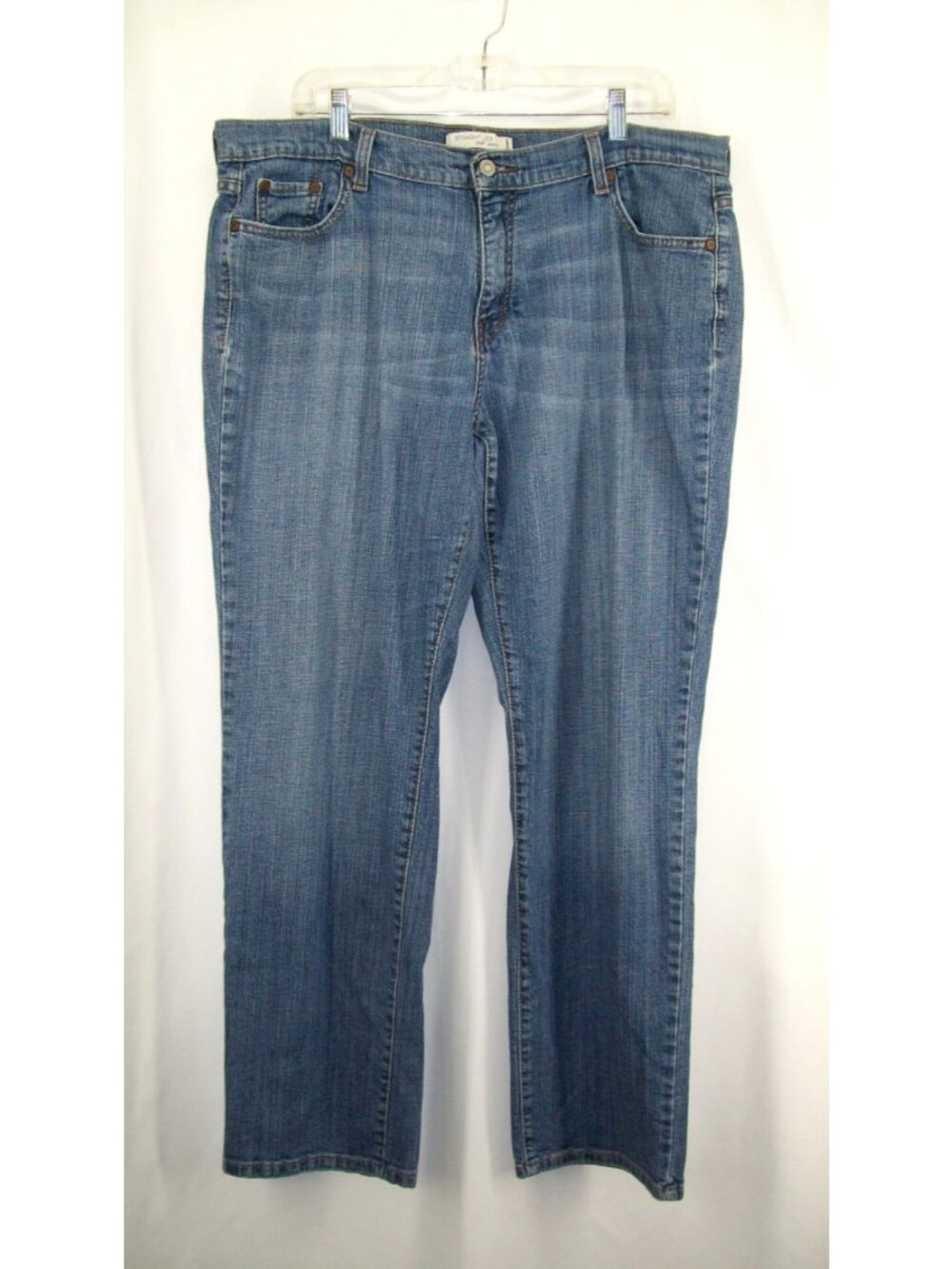 Womens Levis 505 Jeans sz 16 M Straight Leg Mid Rise Medium Wash 38 x 30.5